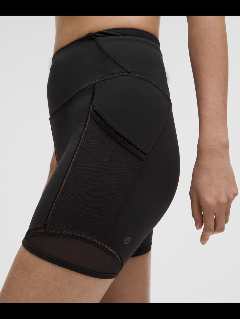 Lululemon Fast and Free High-Rise Lace Trim Short 6” - 5 pocket